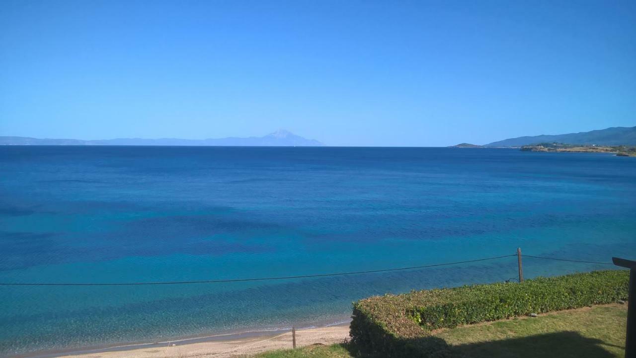 Sangue Blu Beachfront Villa Apartment Agios Nikolaos  Exterior foto